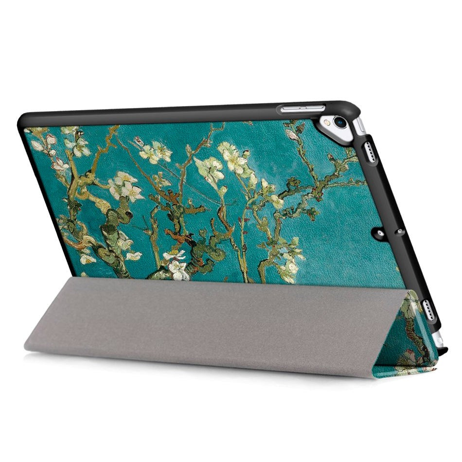 iPad 10.2" (2021 / 2020 / 2019) Skinn Deksel m. Tri-Fold - Hvite Blomster