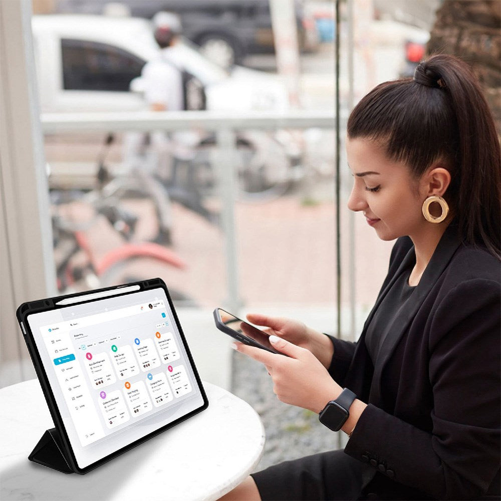 iPad Pro 13" (2025 / 2024) 4smarts Basic Folio Deksel m. Penne Holder - Svart