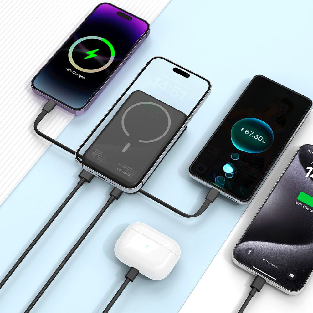 Tech-Protect LifeMag 10 000 mAh PowerBank med Integrert USB-C og Lightning Kabel og USB-A og USB-C Plugg - MagSafe Kompatibel - Svart