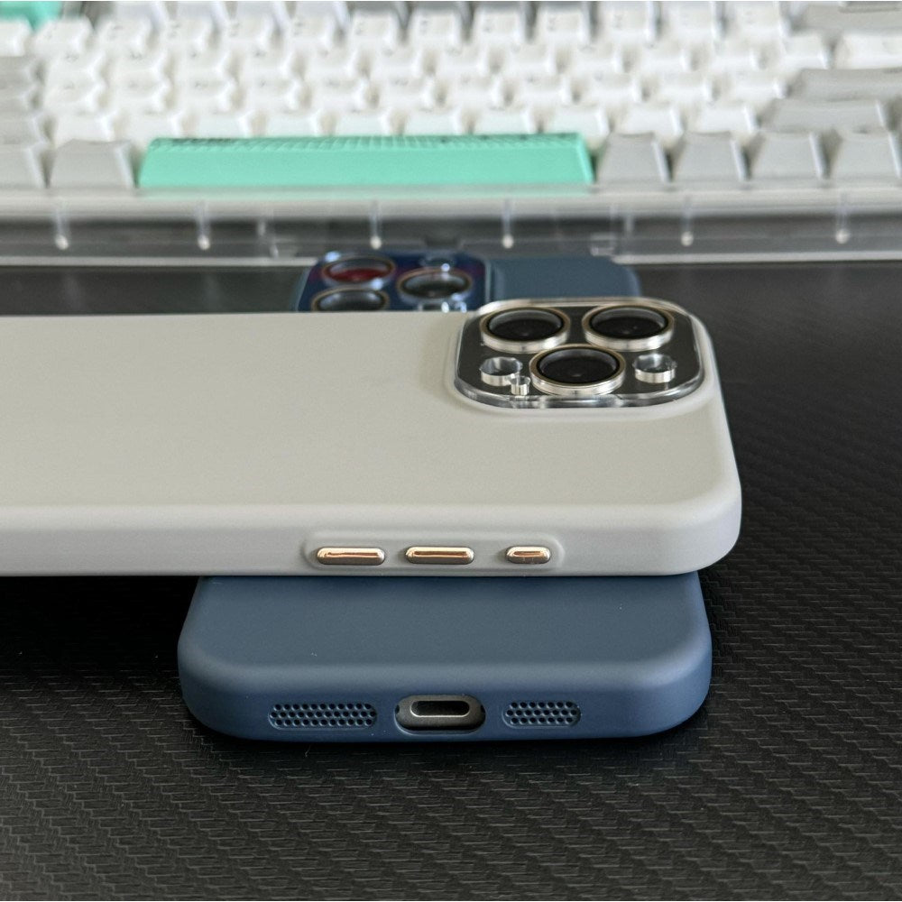 EIDERWOOD iPhone 14 Pro Silikon Deksel med Innebygd Kamerabeskyttelse - Svart