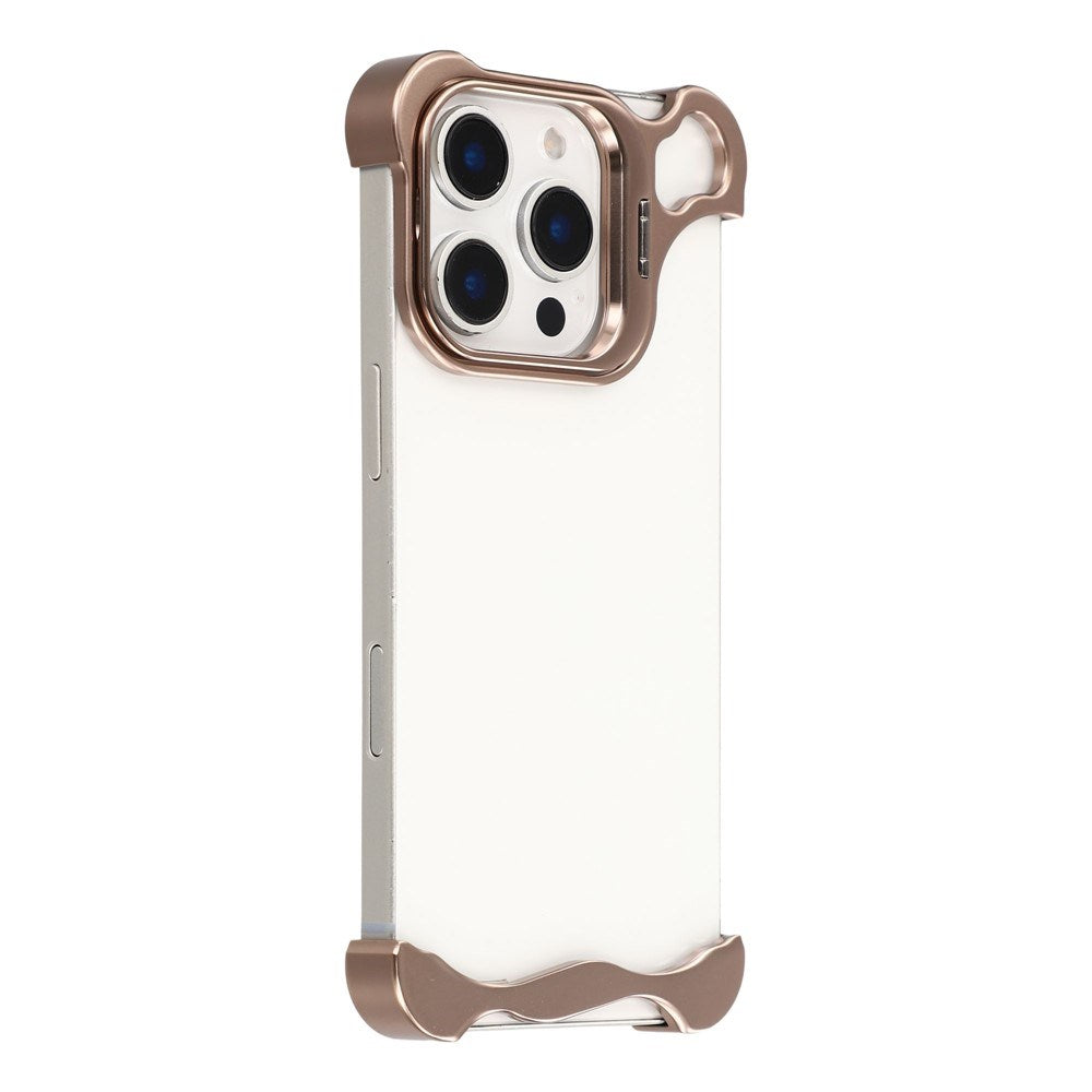 iPhone 16 Pro Todelt Metall Bumper Deksel m. Støttefunksjon & Linsebeskytter - Gull