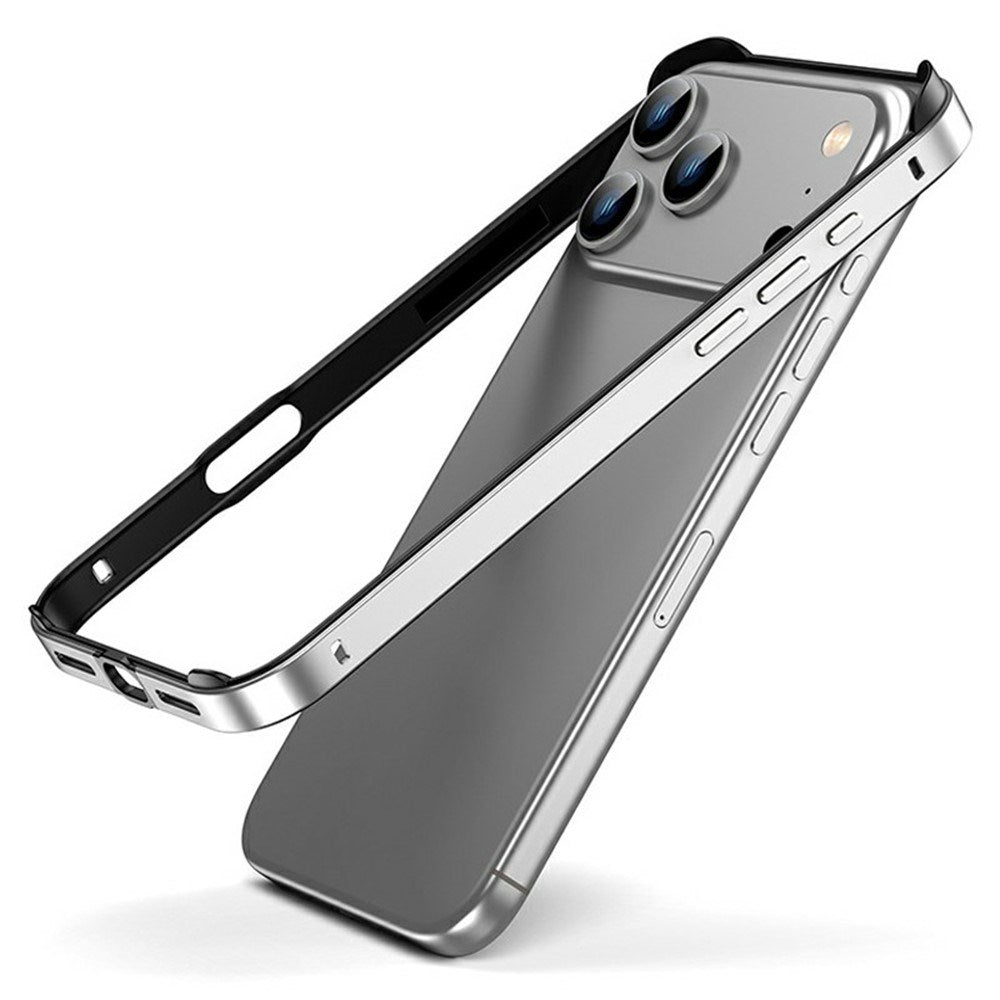 iPhone 17 Pro EIDERWOOD Metal Bumper Deksel m. Forsterkede Silikon Hjørner - Sølv