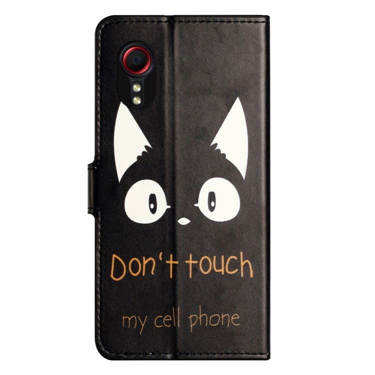 EIDERWOOD Samsung Galaxy Xcover 7 Flipdeksel med Lommebok & Stativ Funksjon - "Don't Touch My Cellphone" Katt