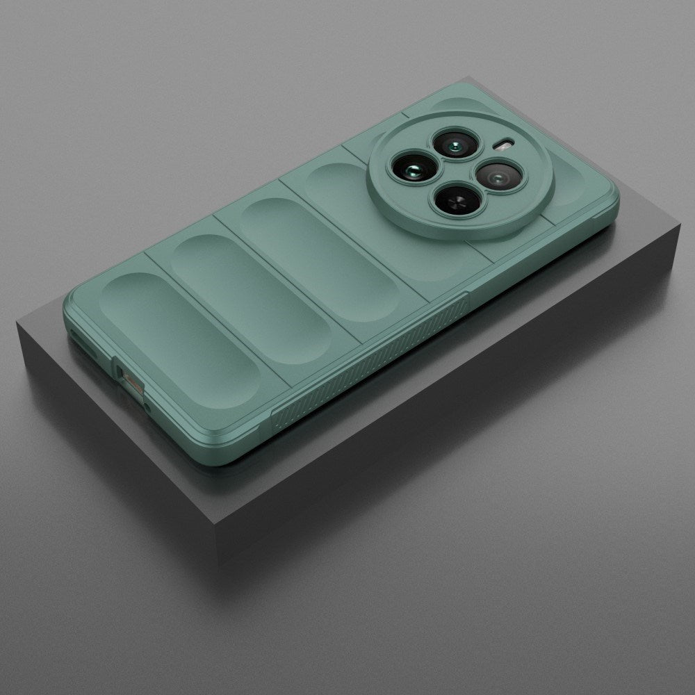 EIDERWOOD Realme 12 Pro (5G) / 12 Pro+ (5G) Fleksibelt Plastdeksel - Grønn