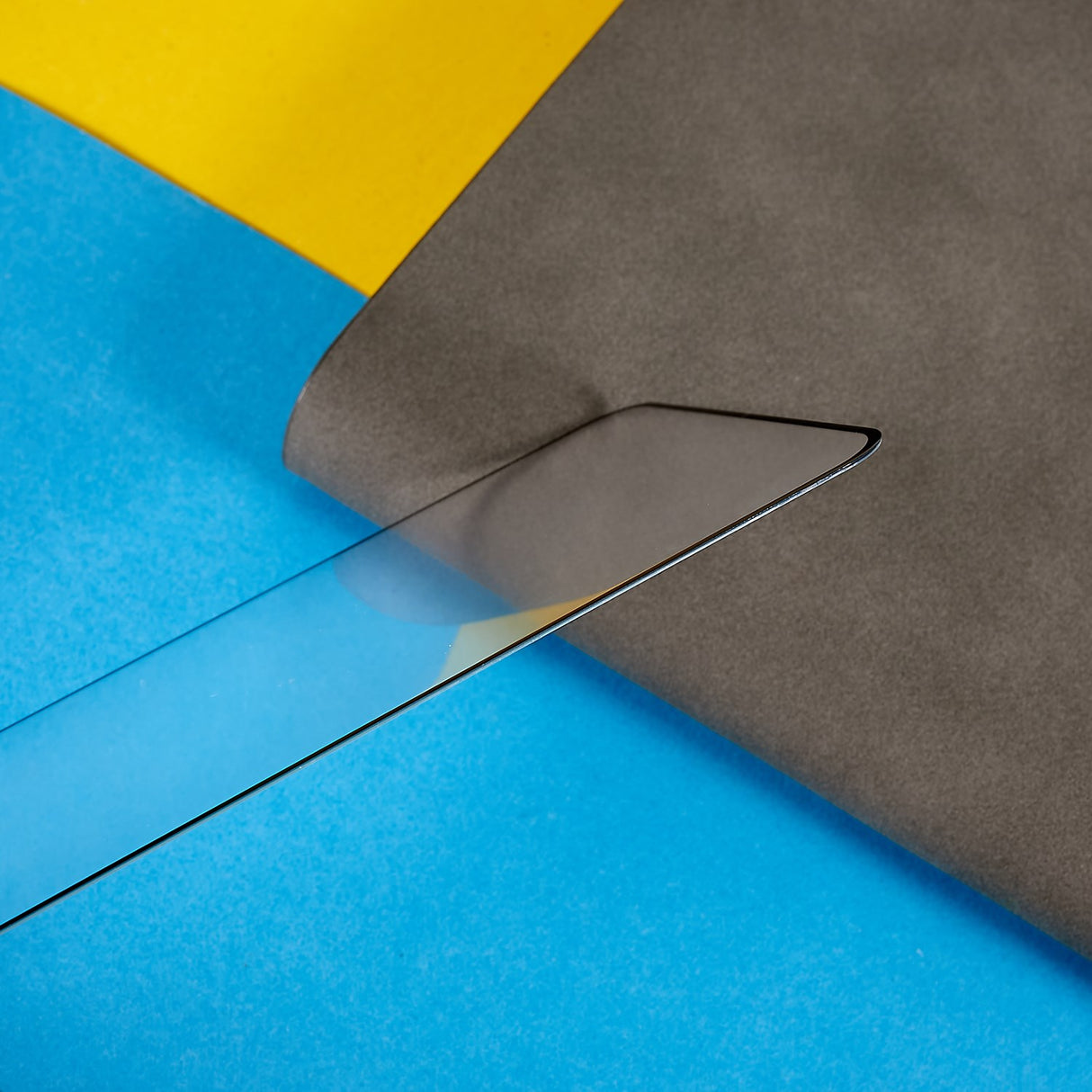 Samsung Galaxy S25 FE Skjermbeskytter i Herdet Glass - Gjennomsiktig / Svart Kant