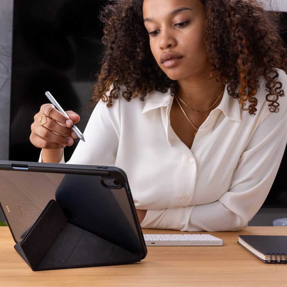 EPICO iPad Pro 12,9" / iPad Air 13" (2025 / 2024) Hero Flip-Deksel - Svart