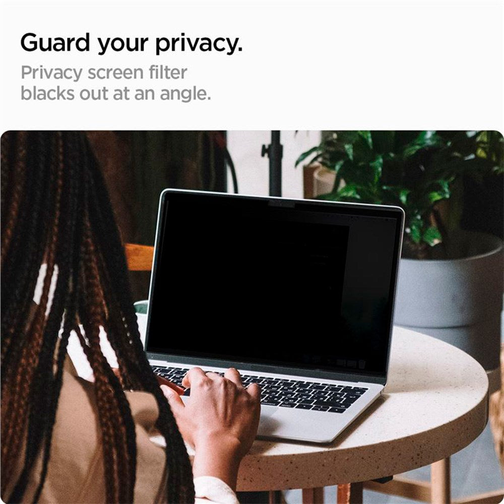 MacBook Air 15" M2/M3/M4 (2023-2025) Spigen SafeView Privacy Beskyttelsesfilm - Gjennomsiktig