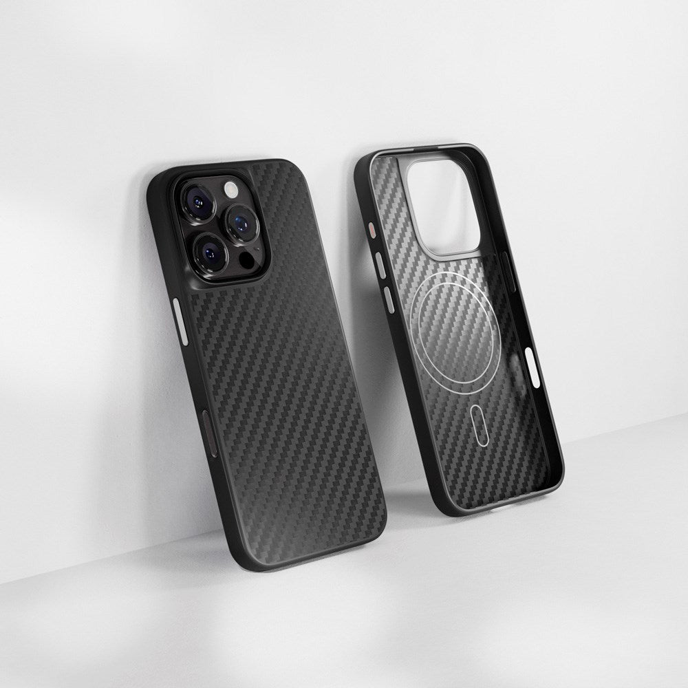 Epico iPhone 16 Pro Max Mag+ Hybrid Karbondeksel - MagSafe Kompatibel - Svart