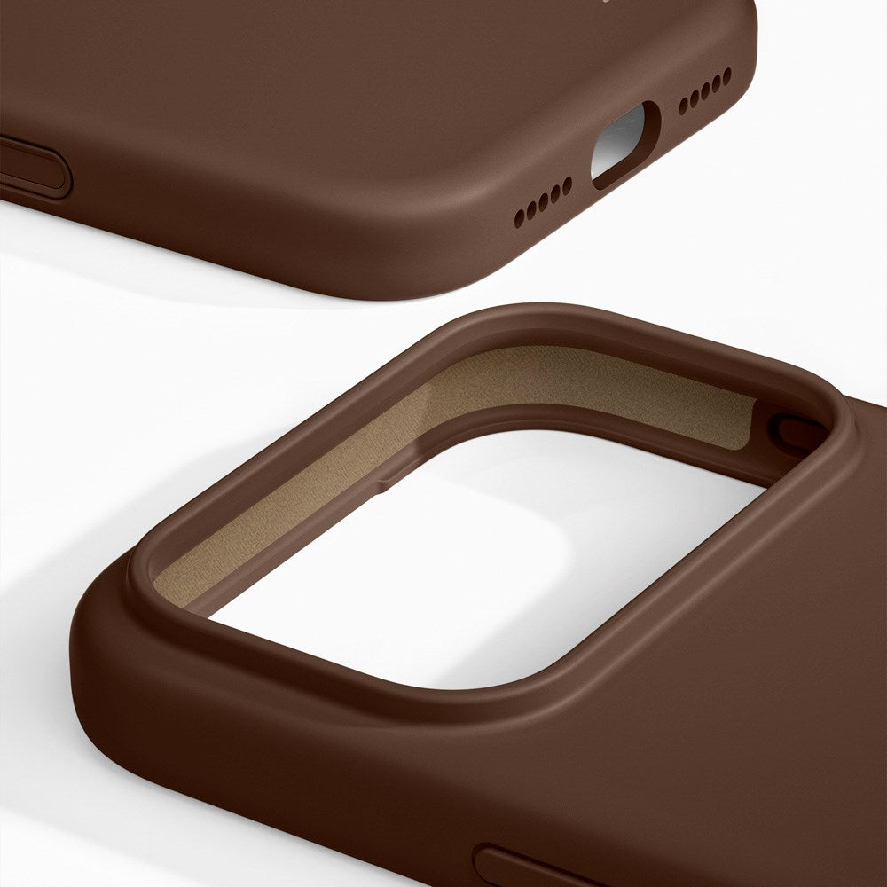 iDeal Of Sweden iPhone 17 Pro Silicone Deksel - MagSafe Kompatibel - Mocha Mousse