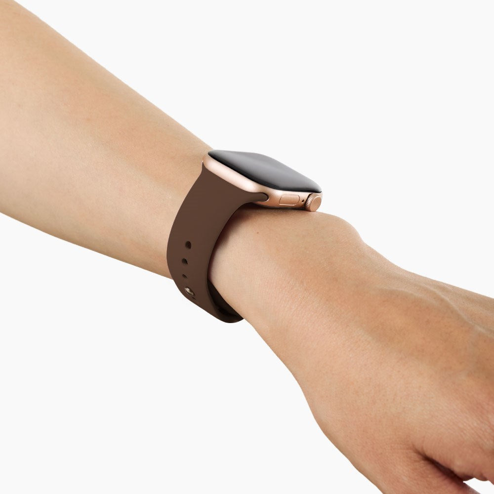 Apple Watch (38/40/SE/41/42mm) iDeal of Sweden Silikon Klokkerem - Størrelse S/M - Mocha Mousse