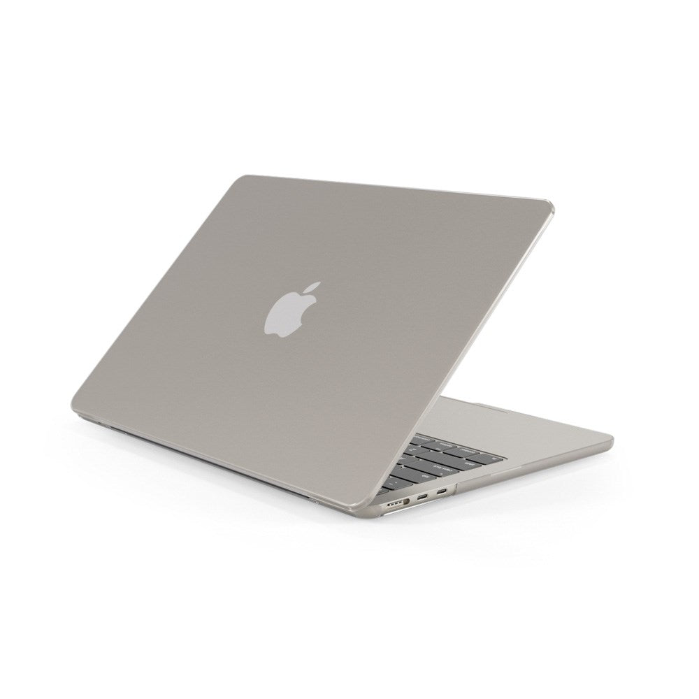 MacBook Air 13" M2/M3/M4 (2022-2025) Epico Slim Shell - Matt Gjennomsiktig