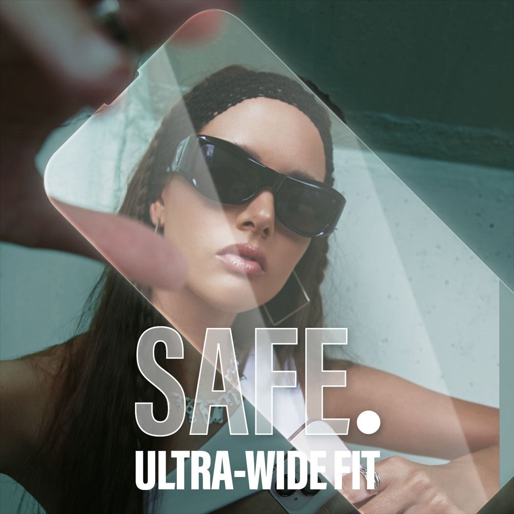 SAFE by PanzerGlass iPhone 16e / 14 / 13 / 13 Pro Ultra-Wide Fit Skjermbeskyttelsesglass med EasyAligner - Gjennomsiktig