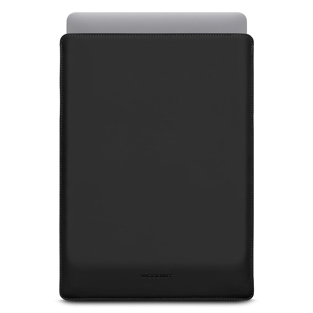 Woolnut Coated Kunstskinn Sleeve for MacBook / Laptop (370 x 260mm) - Svart