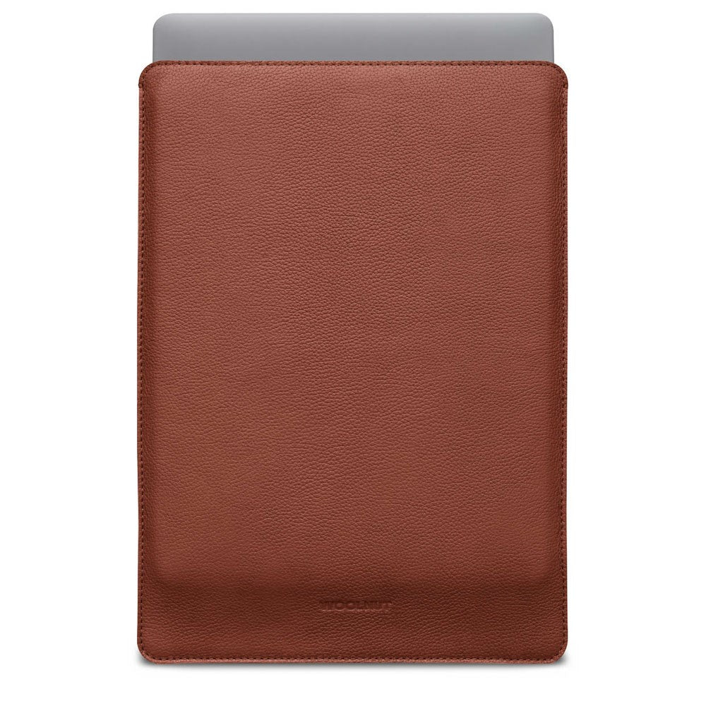 Woolnut MacBook Pro 16" M4 / M3 / M2 / M1 (2024 - 2021) Ekte Skinn Folio Sleeve - 27.5 x 37.5 cm - Brun