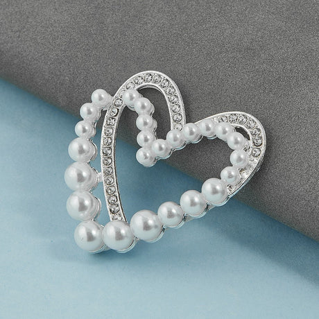 Hjerteformet 3D-Selefonklistremerke med Perler og Rhinestones - Sølv / Hvit
