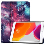 iPad 10.2" (2021 / 2020 / 2019) Tri-Fold Flip Deksel I Skinn - Galaxy