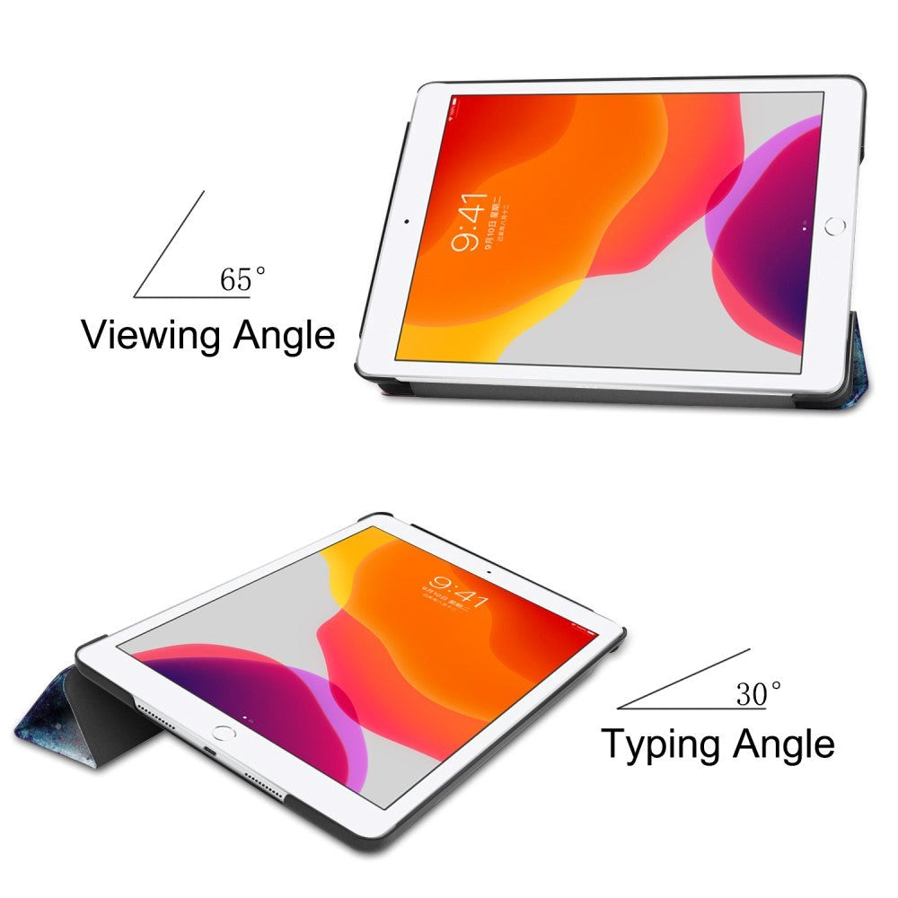 iPad 10.2" (2021 / 2020 / 2019) Tri-Fold Flip Deksel I Skinn - Galaxy