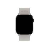 Apple Watch (42/44/SE/45/46/49mm) Holdit Silikon Klokkerem med Metallspenne - Taupe