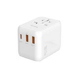 4smarts World Reiseadapter m. 2 x USB-A, 1 x USB-C og 1 x AC-Strømuttak - Hvit