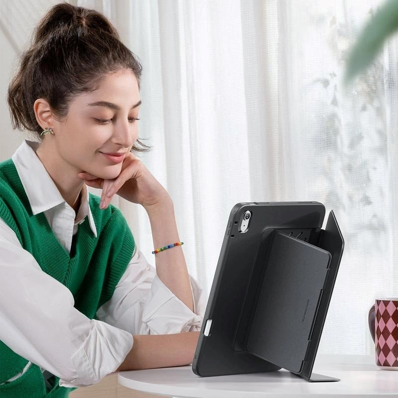 iPad 11" (2025) / 10.9" (2024/2022) ESR Flip Hybrid Deksel – Svart