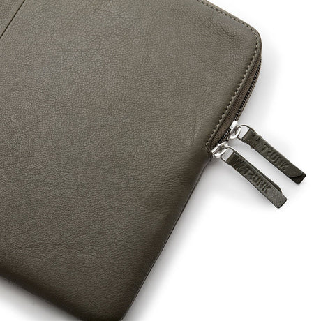 Trunk Ekte Skinn Sleeve til Macbook 13" (32 x 23 x 2 cm) - Green