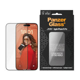 iPhone 15 Pro PanzerGlass Ultra Wide Fit Ceramic Skjermbeskyttelse m. EasyAligner - Svart Kant