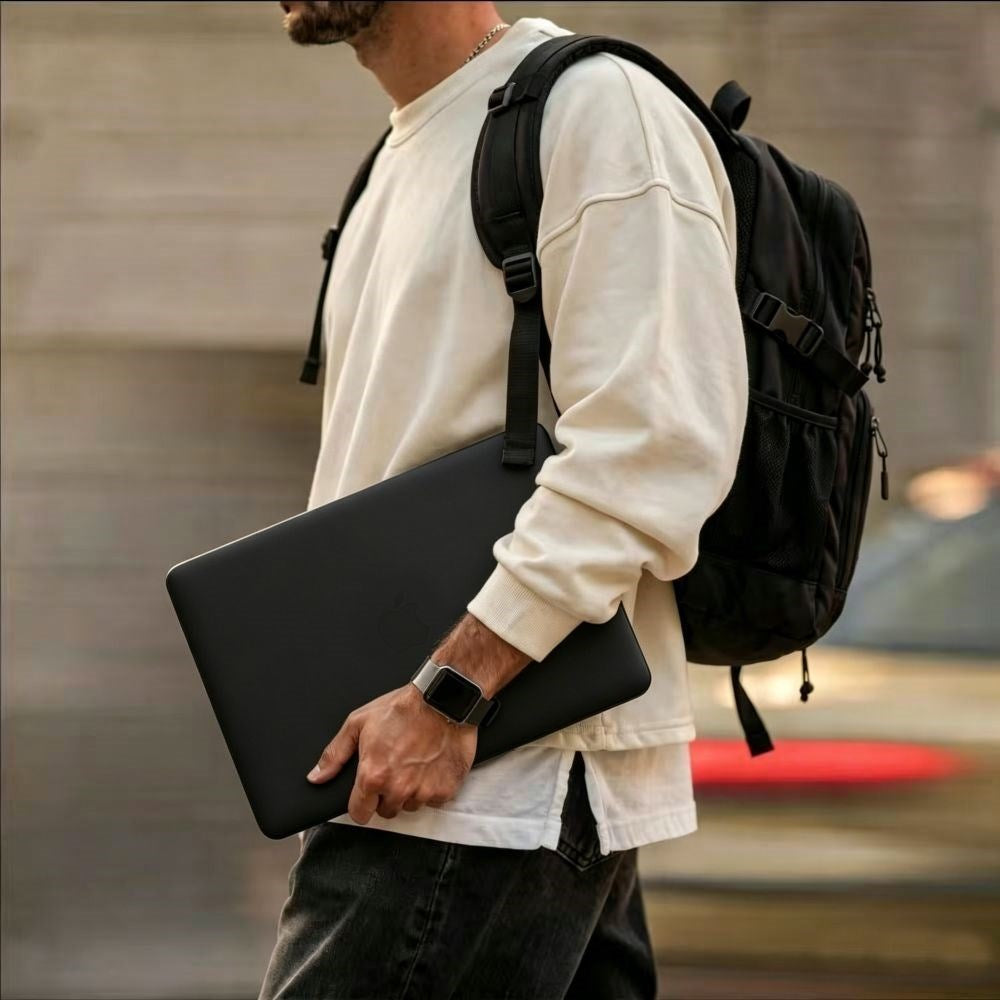MacBook Air 15" M5/M4/M3/M2 (2026–2023) Tech-Protect Softshell Deksel – Matt Svart