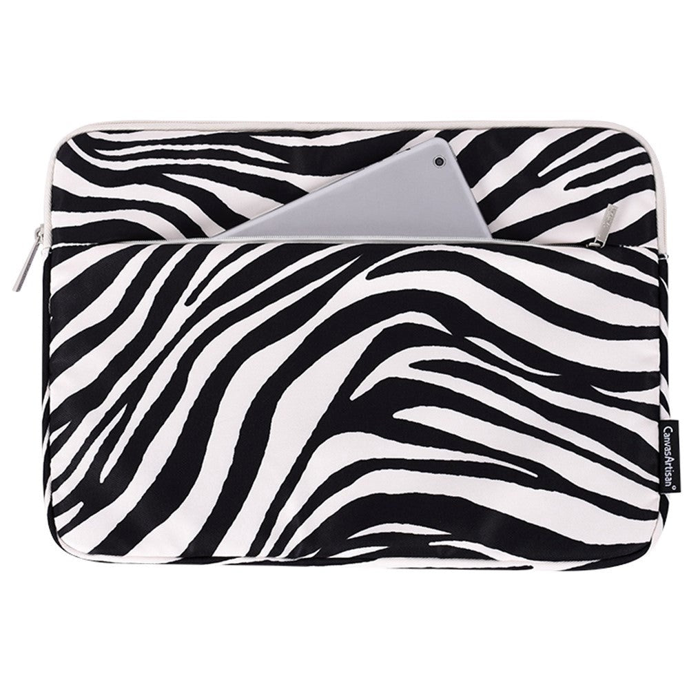 CanvasArtisan Sleeve for Laptop / Macbook13" - (35.5 x 25 x 2.4 cm) - Zebra