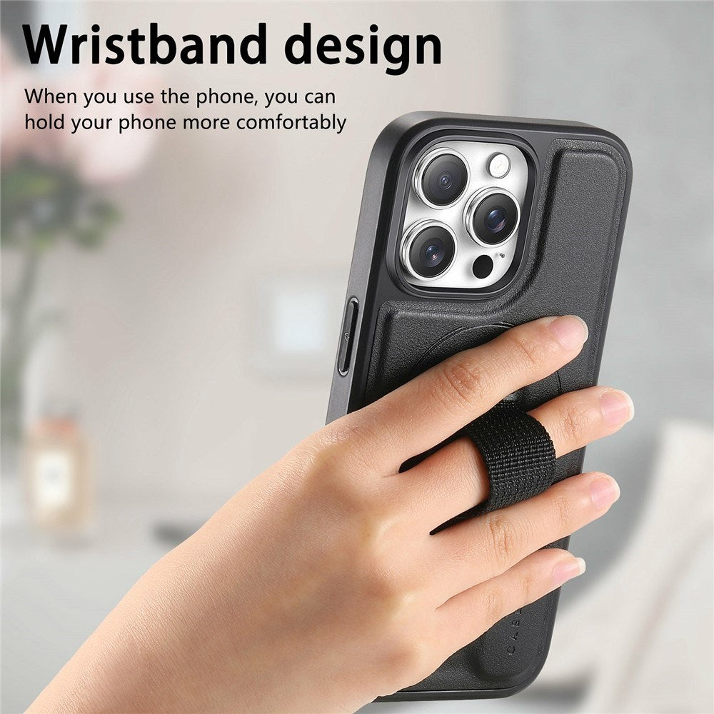 iPhone 16 Pro Hard Plast Deksel m. Kunstskinn Bakside & Fingerrem - MagSafe Kompatibel - Svart