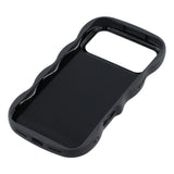 EIDERWOOD iPhone 17 Pro Fleksibelt Plast Wavy Deksel - Svart