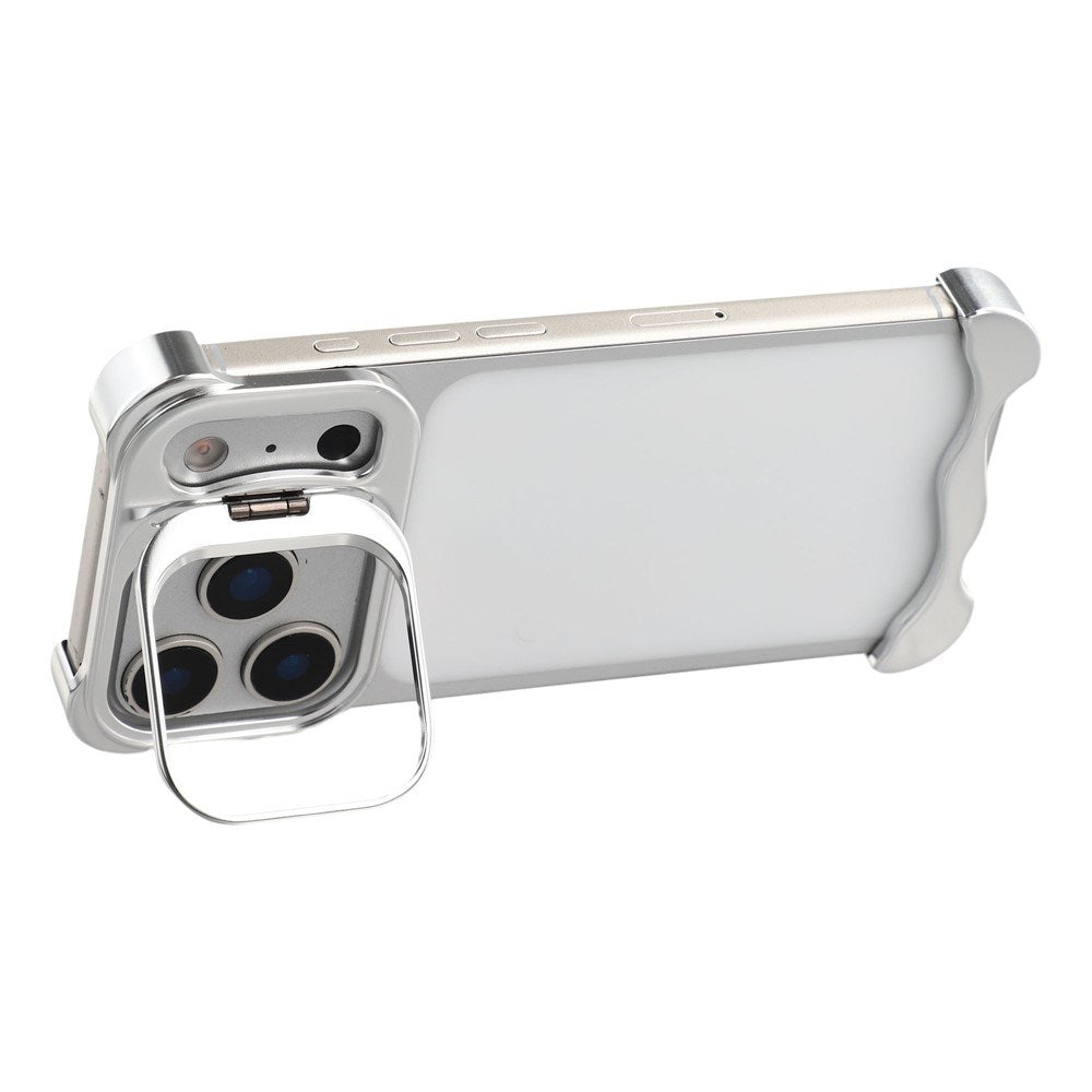 iPhone 17 Pro Todelt Metall Bumper Deksel m. Støttefunksjon & Linsebeskytter - Sølv
