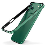 iPhone 17 Pro Max EIDERWOOD Metal Bumper Deksel m. Forsterkede Silikon Hjørner - Grønn