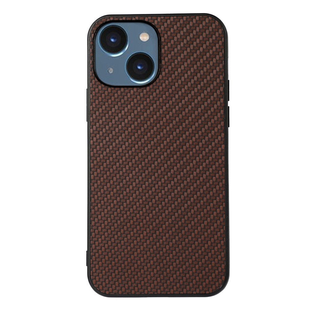 iPhone 15 Plastdeksel med Carbon Texture - Brun