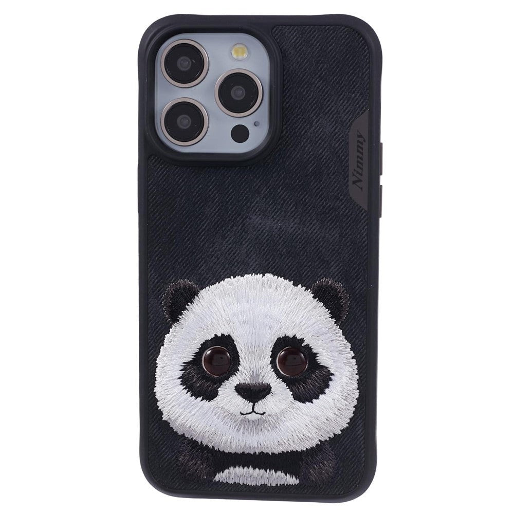 iPhone 15 Pro Hybrid Deksel m. Dyremotiv & Broderi - Panda