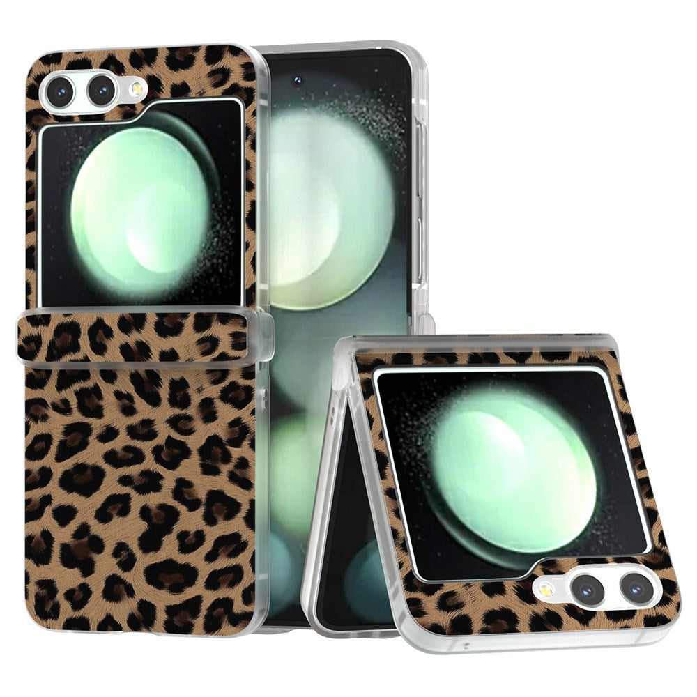 EIDERWOOD Samsung Galaxy Z Flip6 Hard Plast Deksel m. Leopardtrykk - Brun