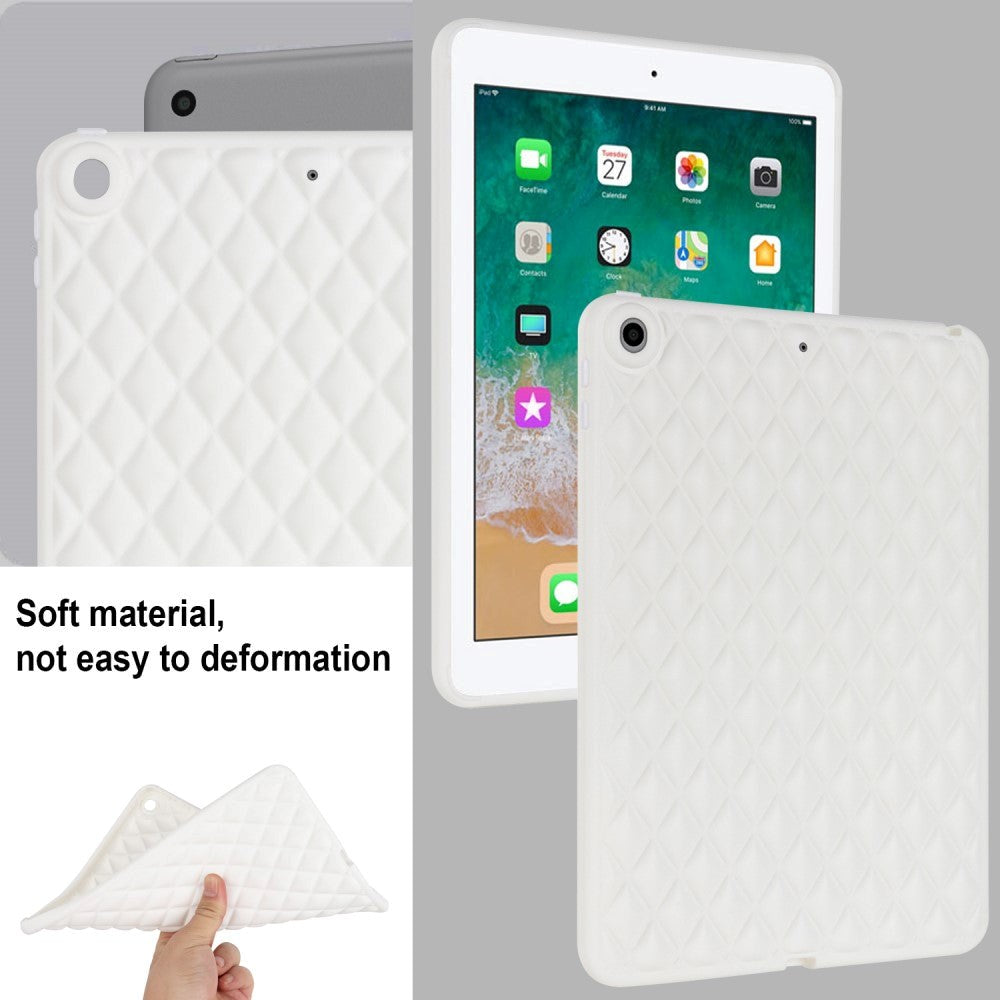 iPad 9.7 (2018-2017) / iPad Air 2 Fleksibelt Plast Deksel - Rhombe Design - Hvit