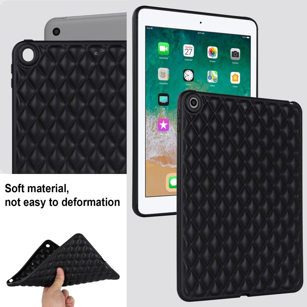 iPad 9.7 (2018-2017) / iPad Air 2 Fleksibelt Plast Deksel - Rhombe Design - Svart