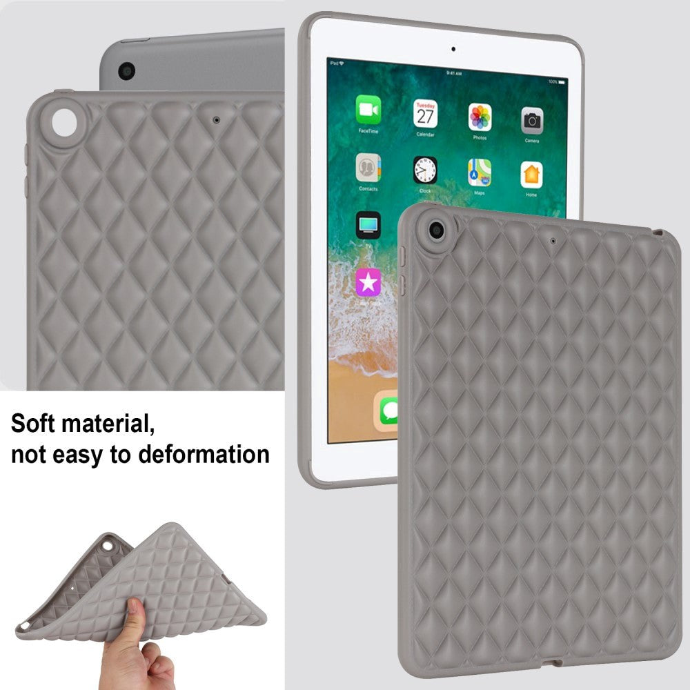 iPad 9.7 (2018-2017) / iPad Air 2 Fleksibelt Plast Deksel - Rhombe Design - Grå