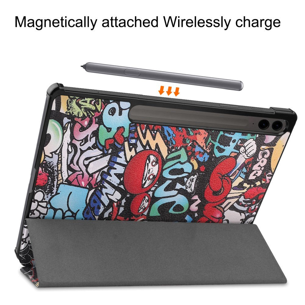 Samsung Galaxy Tab S9 FE+ (Plus) Tri-Fold Deksel i Kunstskinn med Penneholder - Graffiti