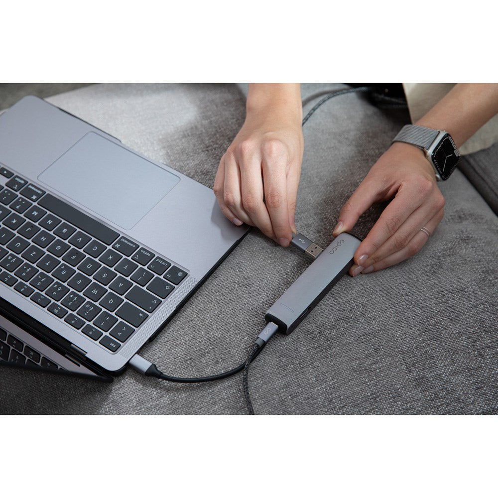 Epico 6-i-1 USB-C Adapter – Slankt Design med 8K Oppløsning - Space Grey