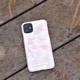 iDeal Of Sweden iPhone 12 / 12 Pro Motedeksel Rose Pearl Marble