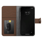 iDeal Of Sweden iPhone 15 Pro Magnet Wallet+ Deksel - Brun