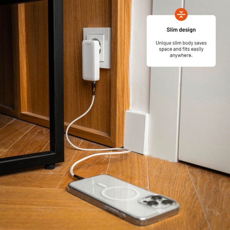 Fixed Slank Vegglader med 2 x USB-C & Reiseadapter - EU / UK / US / AUS - Hvit