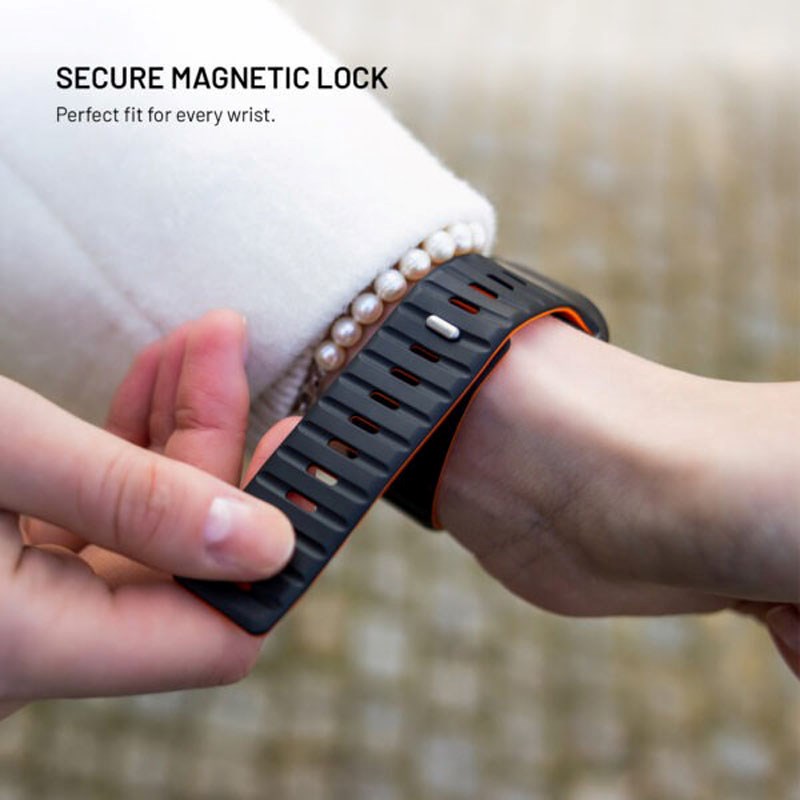 Apple Watch (42/44/SE/45/46/49 mm) Fixed Magnetisk Silikonrem – Svart / Oransje