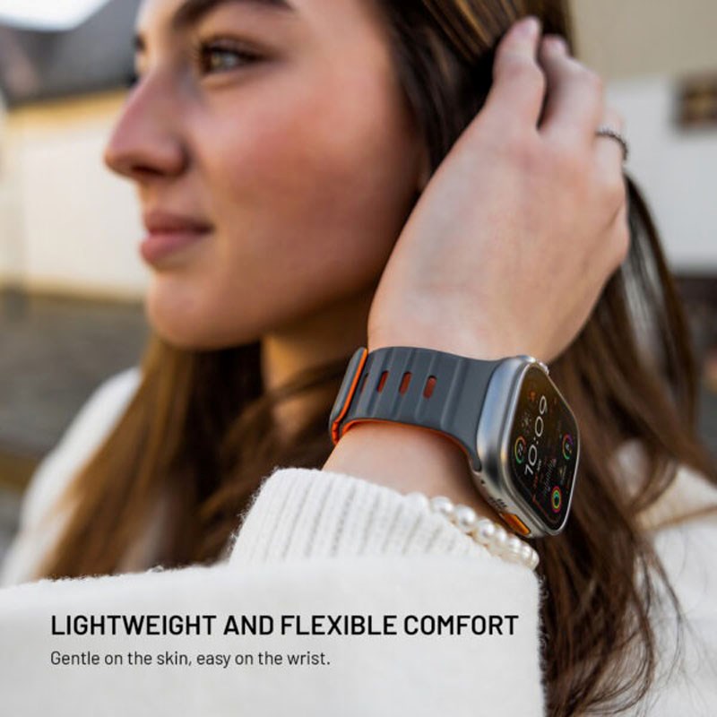 Apple Watch (42/44/SE/45/46/49 mm) Fixed Magnetisk Silikonrem – Grå / Oransje