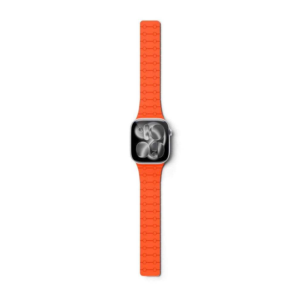 Apple Watch (38/40/SE/41/42) Epico Magnetic+ Silikone Klokkereim - Oransje / Svart