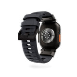 Apple Watch (42/44/SE/45/46/49) Epico Rubber Pro Klokkereim med Metallspenne - Svart