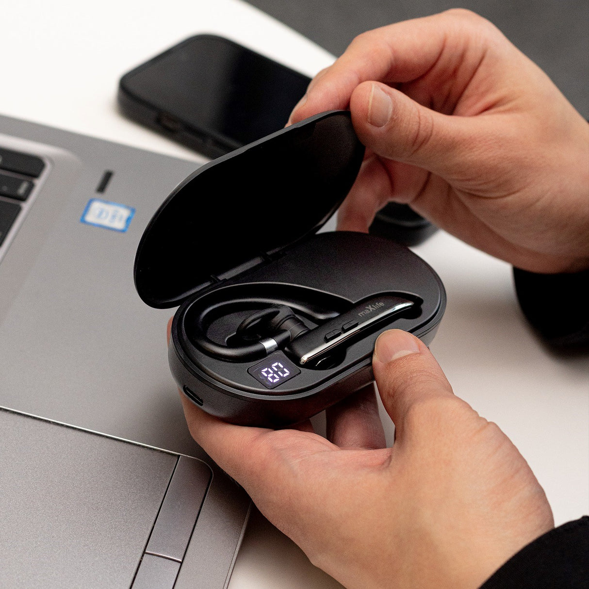 Maxlife MXBH-01 Bluetooth Hodesett med Ladeetui - Svart