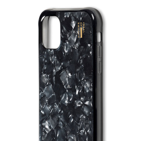 iDeal Of Sweden iPhone 11 Pearlized Deksel - Black