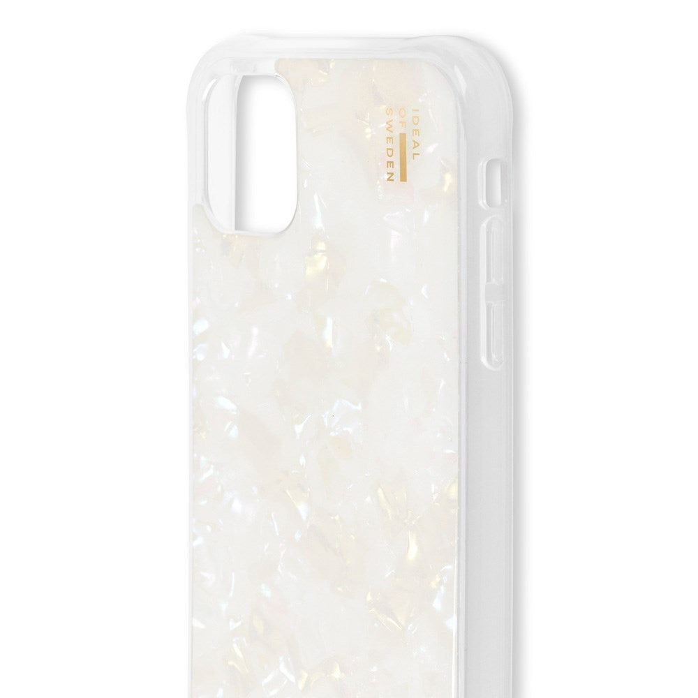 iDeal Of Sweden iPhone 11 Pearlized Deksel - White